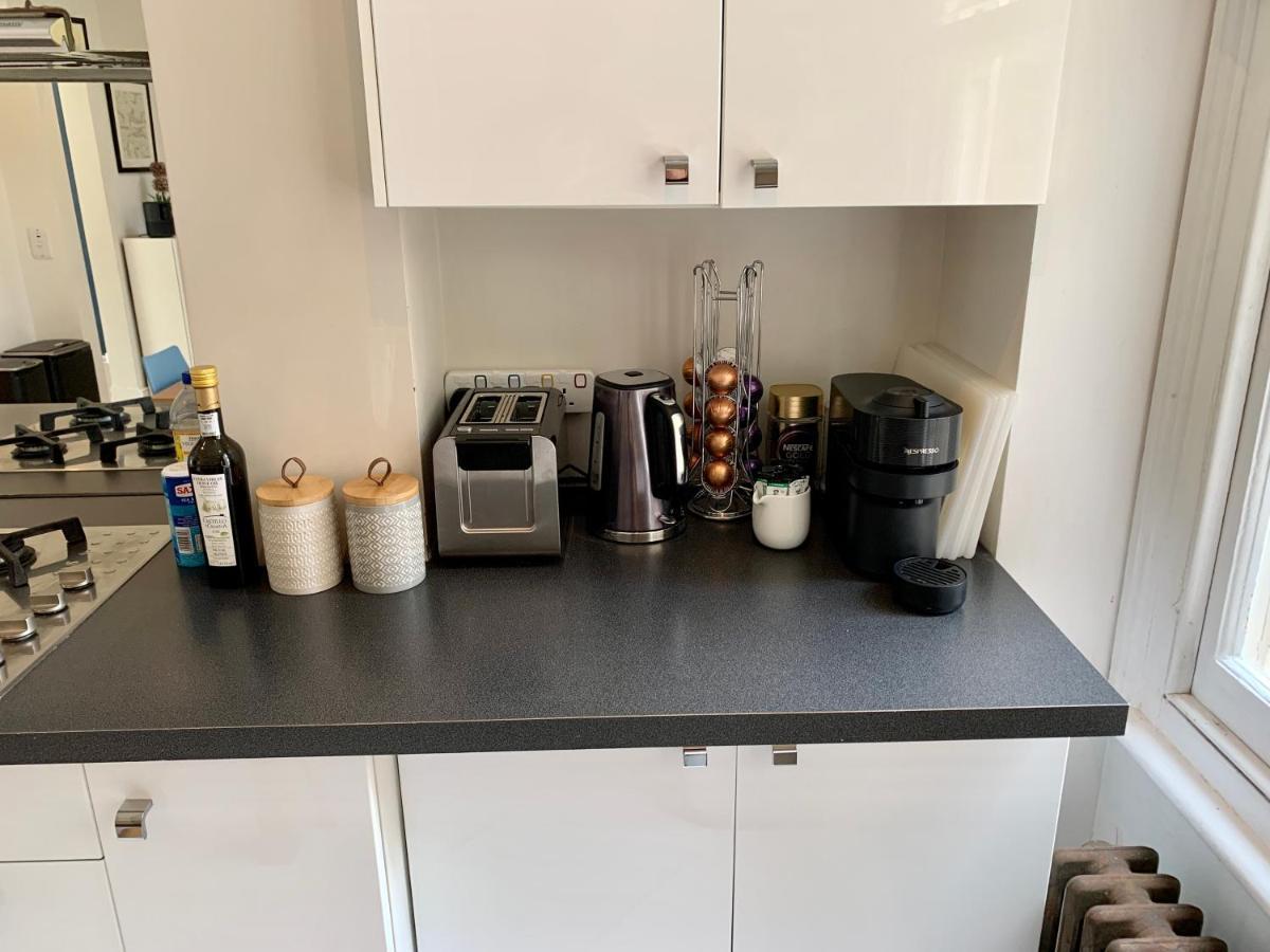 Lovely Newly Refurbished Apartment In Battersea 런던 외부 사진