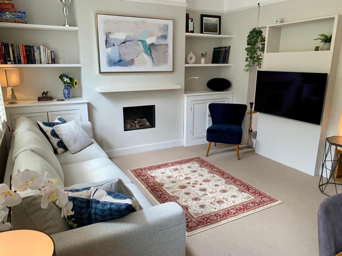 Lovely Newly Refurbished Apartment In Battersea 런던 외부 사진